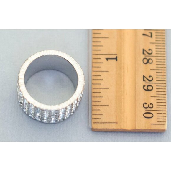Size 7 1/2 showy rhinestone vintage ring (C6) - Picture 3 of 3